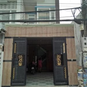 Bán nhà mặt tiền trung tâm y tế dĩ an